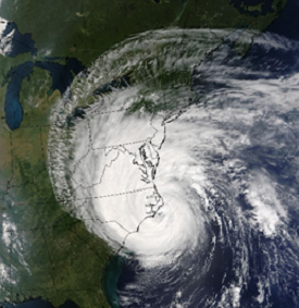 Picture of hurricane with eye on North Carolina coast